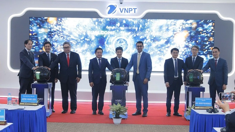 Chính thức ra mắt Trung tâm Xuất sắc VNPT - Qualcomm (VQEC)