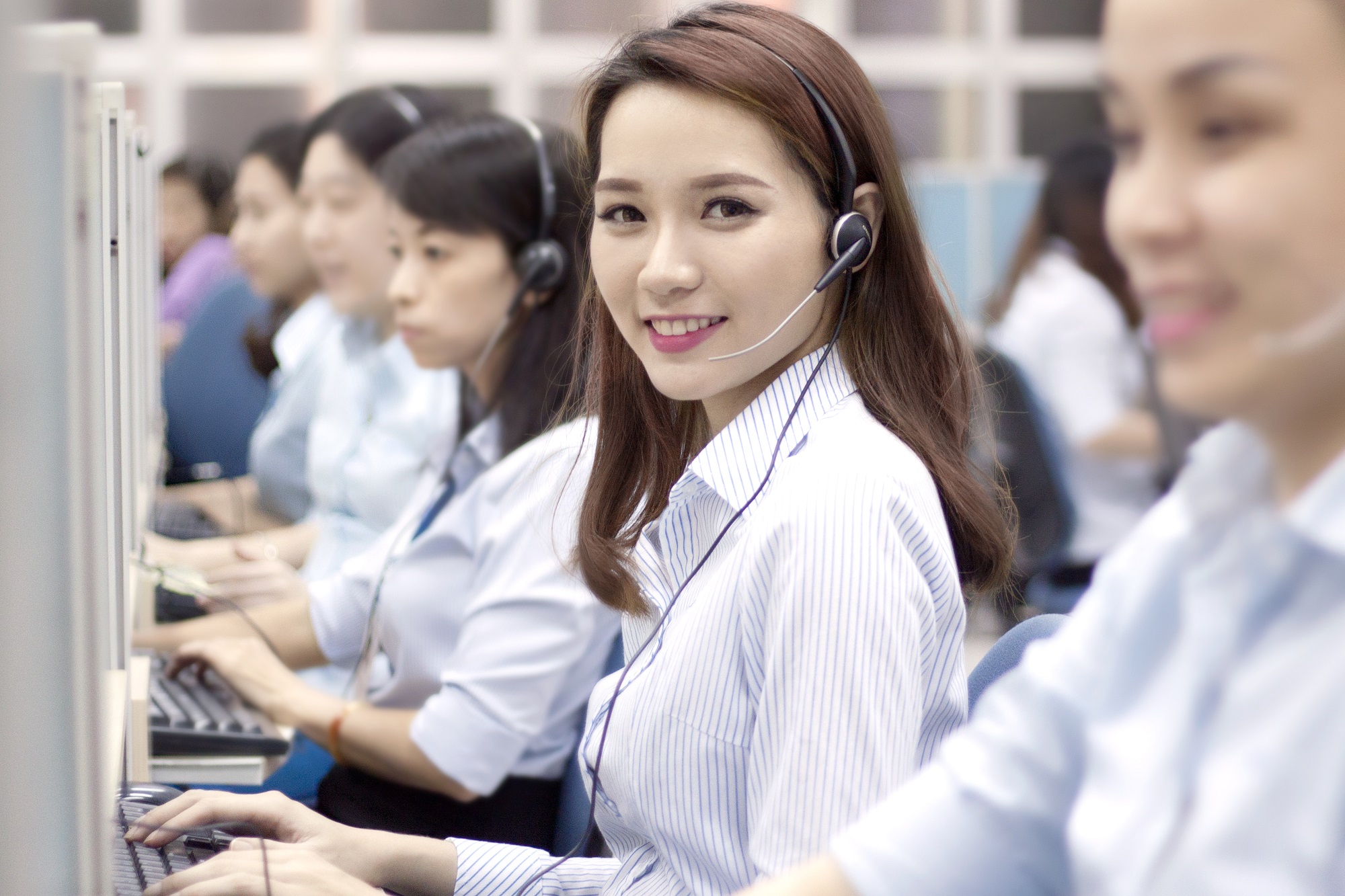 Hướng dẫn chi tiết cách gia hạn di động qua callbot tổng đài 18001091 nhánh 1